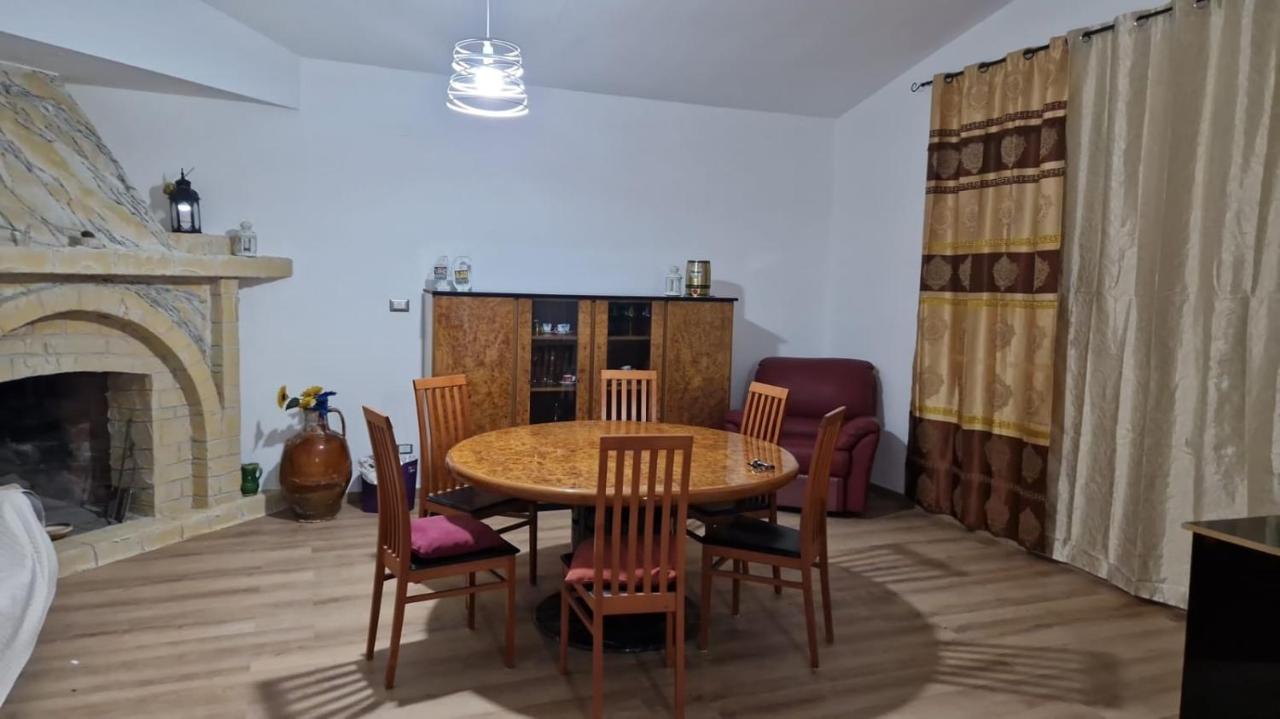 Вилла Gio' House Феррандина Экстерьер фото